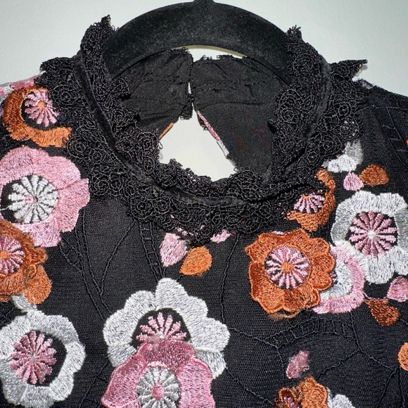 French Connection Lace Astrida 3D Embroidered Floral Mod XS Eur Black Size 4 US - Picture 6 of 16